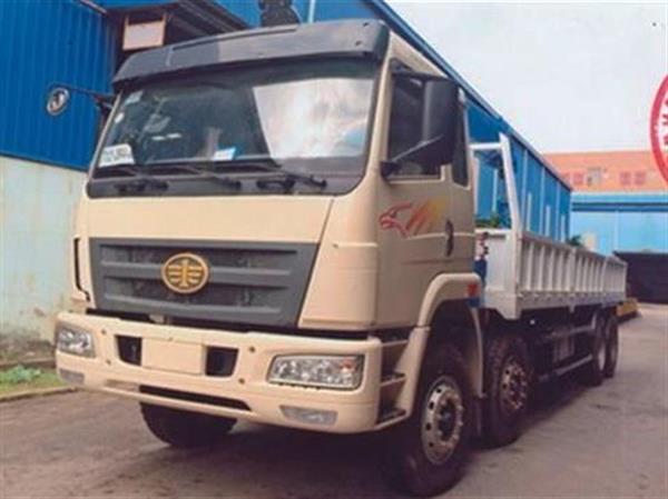 Xe tải Faw 4 chân gắn cẩu Dongyang 7 tấn
